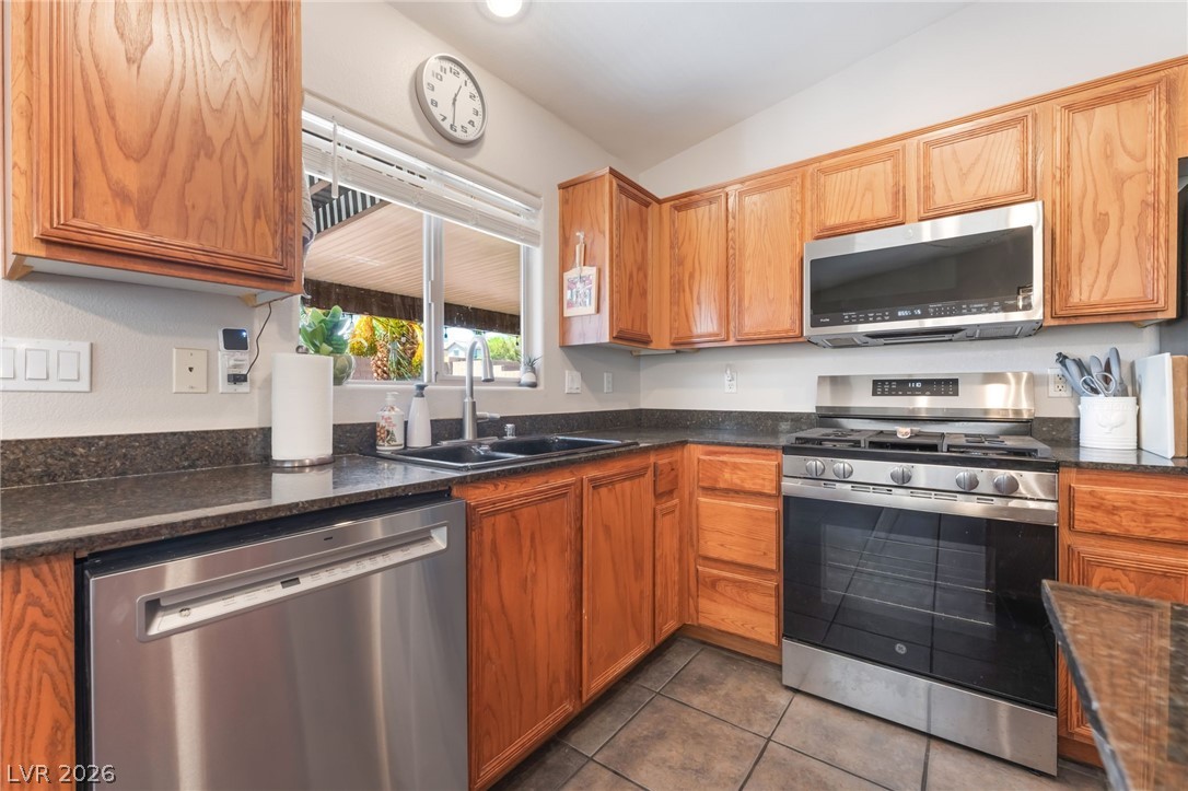 8225 Valley Stream Avenue Las Vegas NV 89131