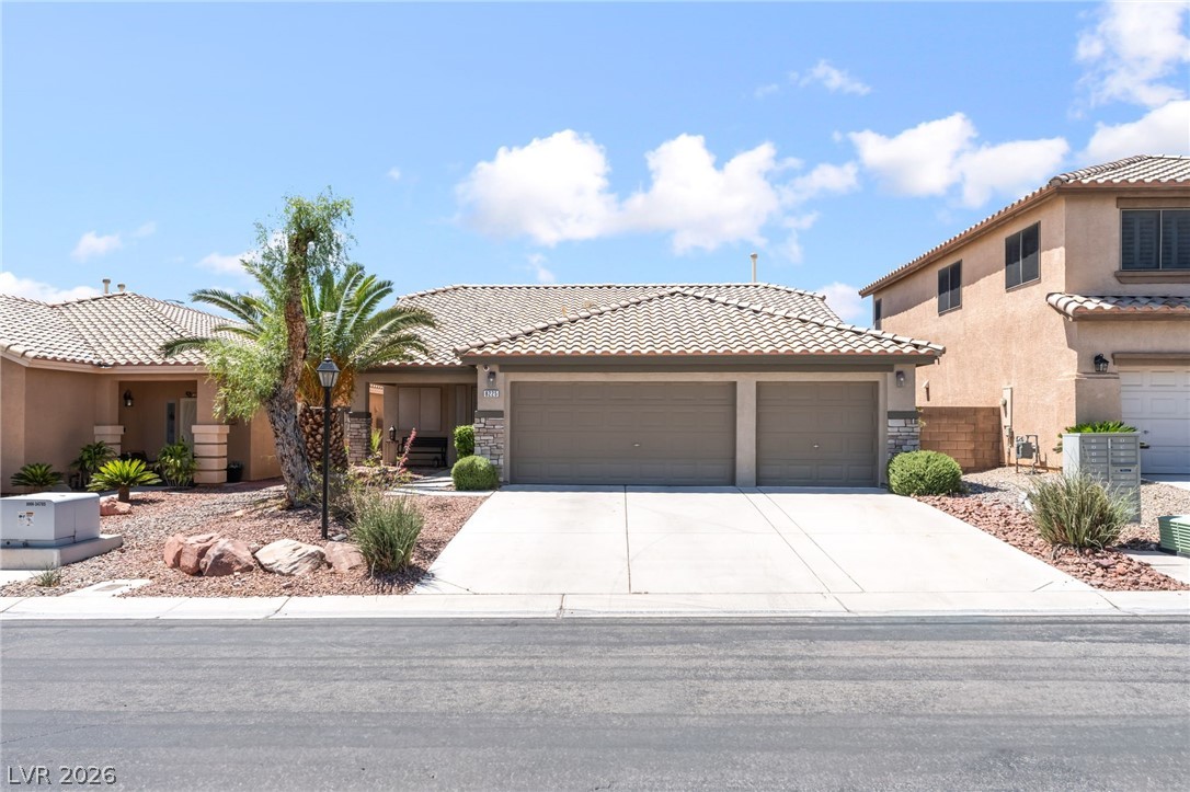 8225 Valley Stream Avenue Las Vegas NV 89131