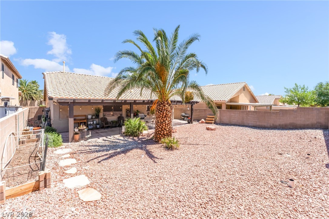 8225 Valley Stream Avenue Las Vegas NV 89131