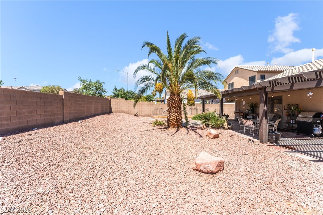 8225 Valley Stream Avenue Las Vegas NV 89131