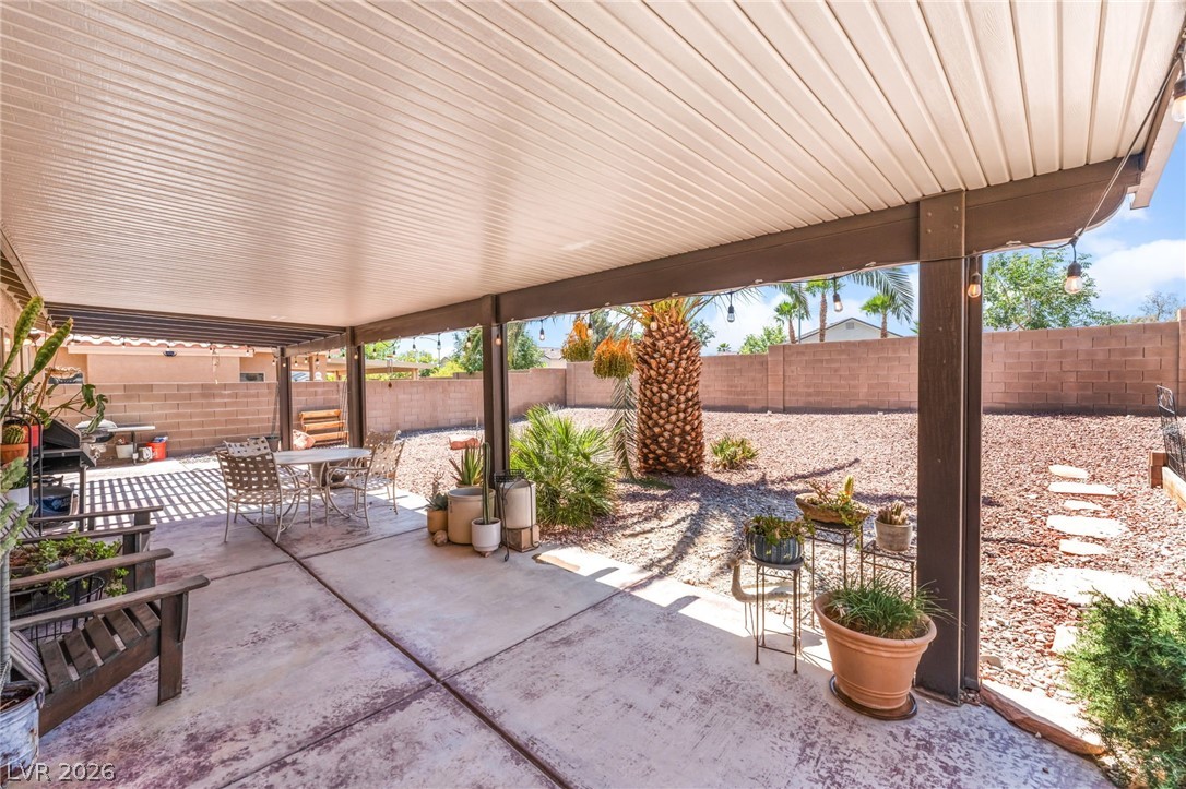 8225 Valley Stream Avenue Las Vegas NV 89131