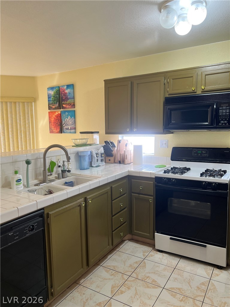 2567 Raywood Street Las Vegas NV 89142