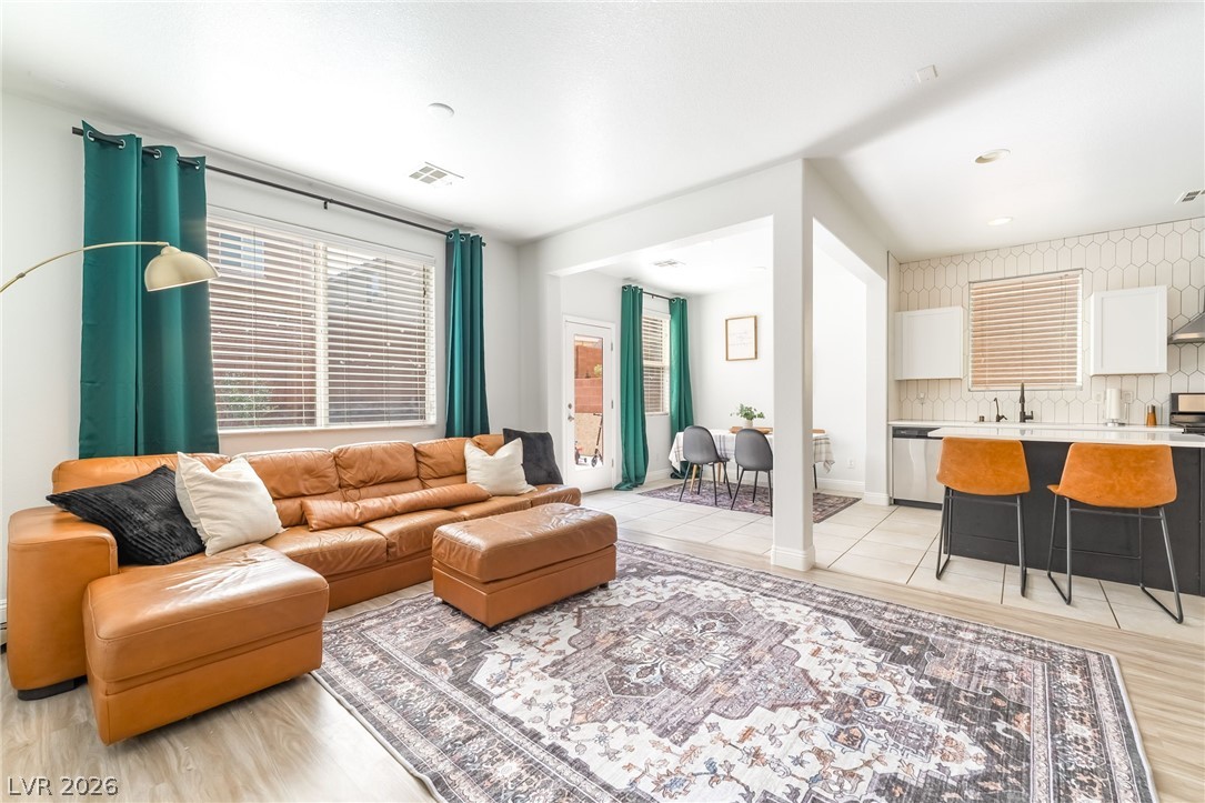 7403 Benlomond Avenue Las Vegas NV 89179