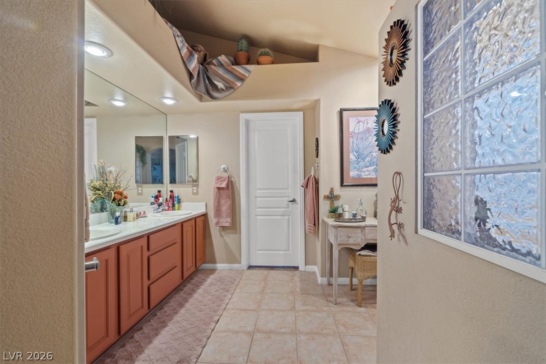 2163 Vista Famosa Court Las Vegas NV 89123
