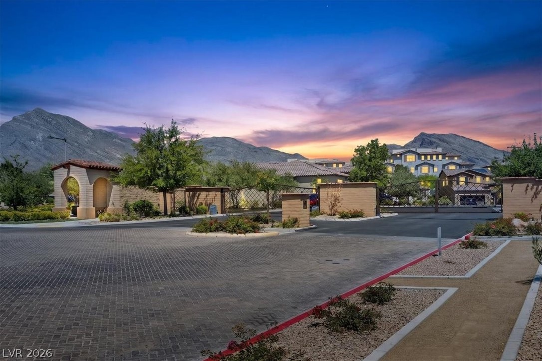36 Berneri Drive Las Vegas NV 89138