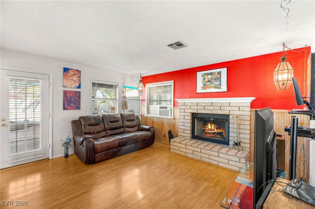 1542 Champagne Circle Las Vegas NV 89119