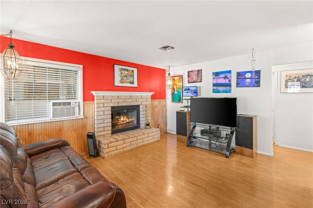 1542 Champagne Circle Las Vegas NV 89119