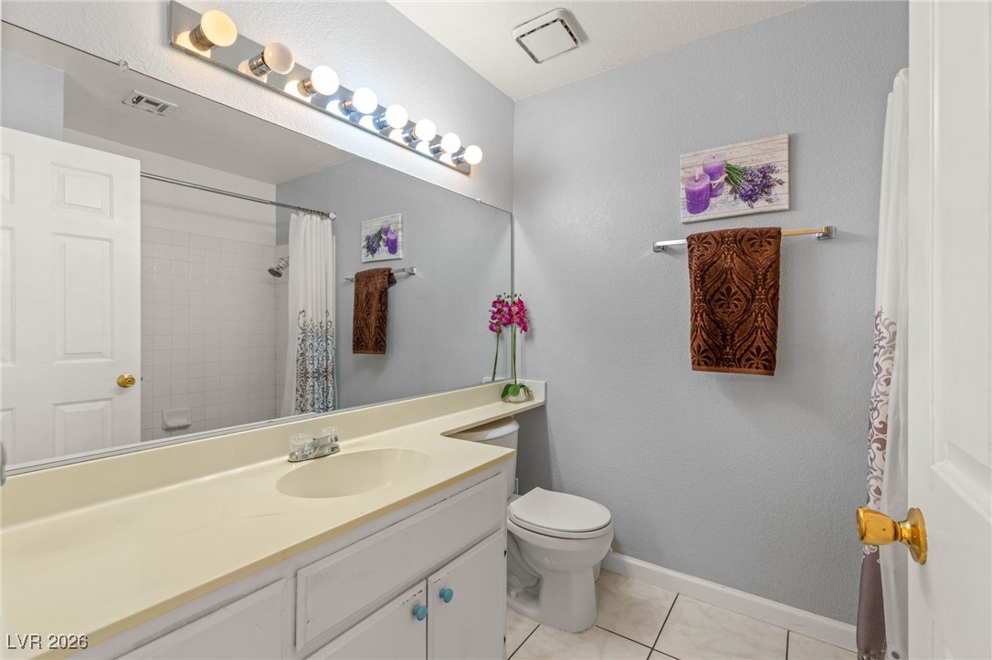1542 Champagne Circle Las Vegas NV 89119