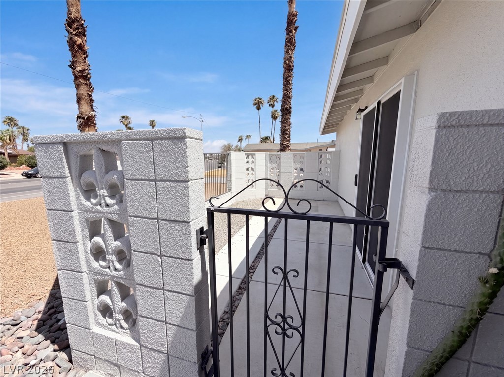 1483 Pawnee Drive Las Vegas NV 89169