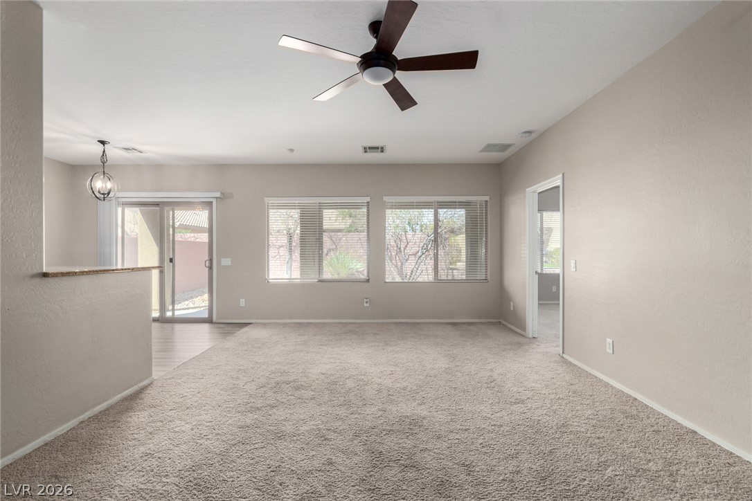 6092 Fox Creek Avenue Las Vegas NV 89122