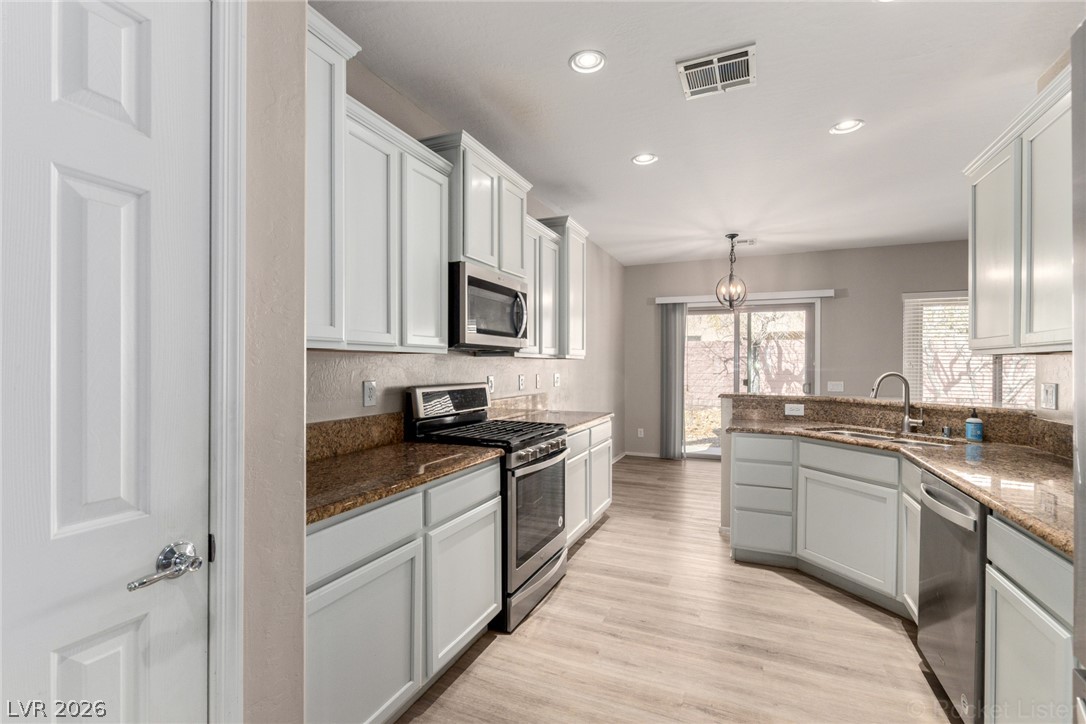 6092 Fox Creek Avenue Las Vegas NV 89122