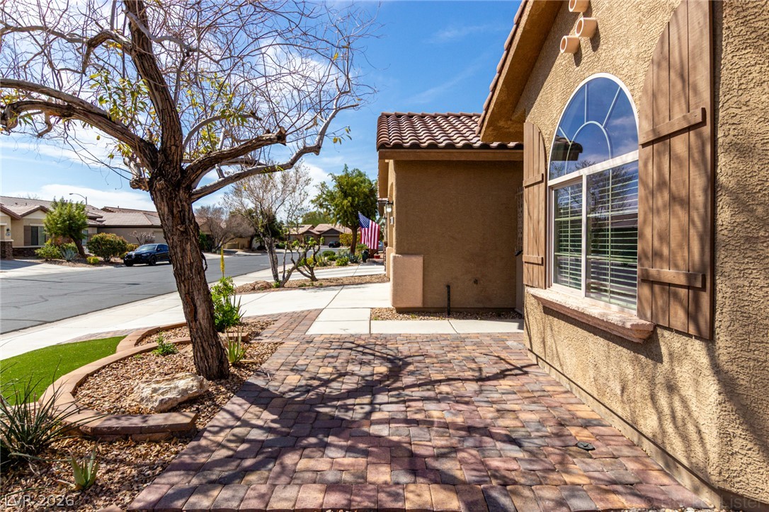 6092 Fox Creek Avenue Las Vegas NV 89122