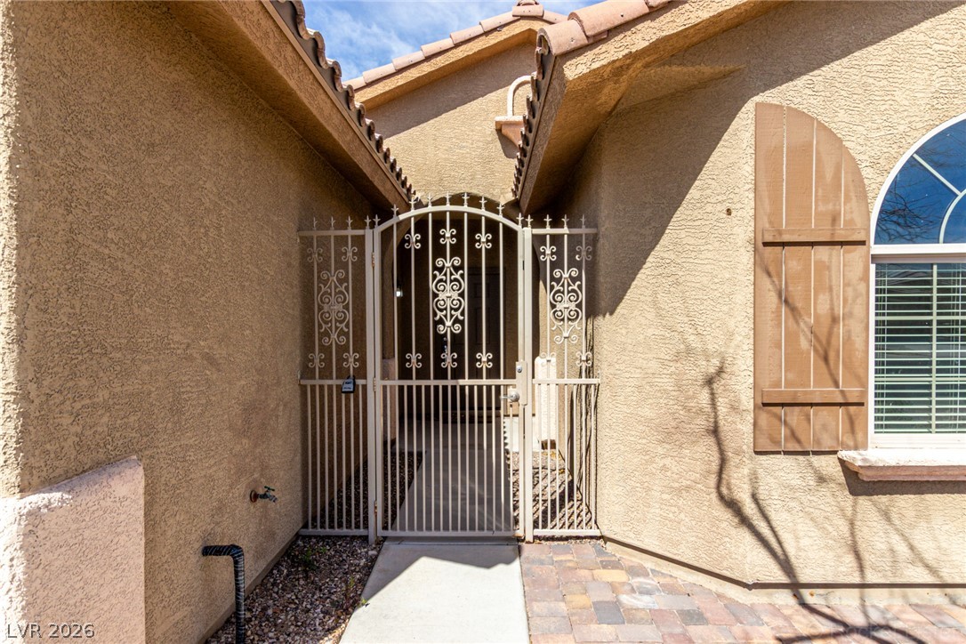 6092 Fox Creek Avenue Las Vegas NV 89122