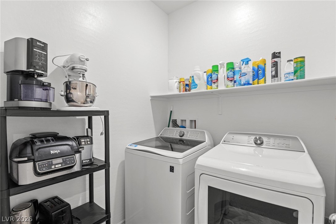 9715 Pacific Pine Street Las Vegas NV 89143