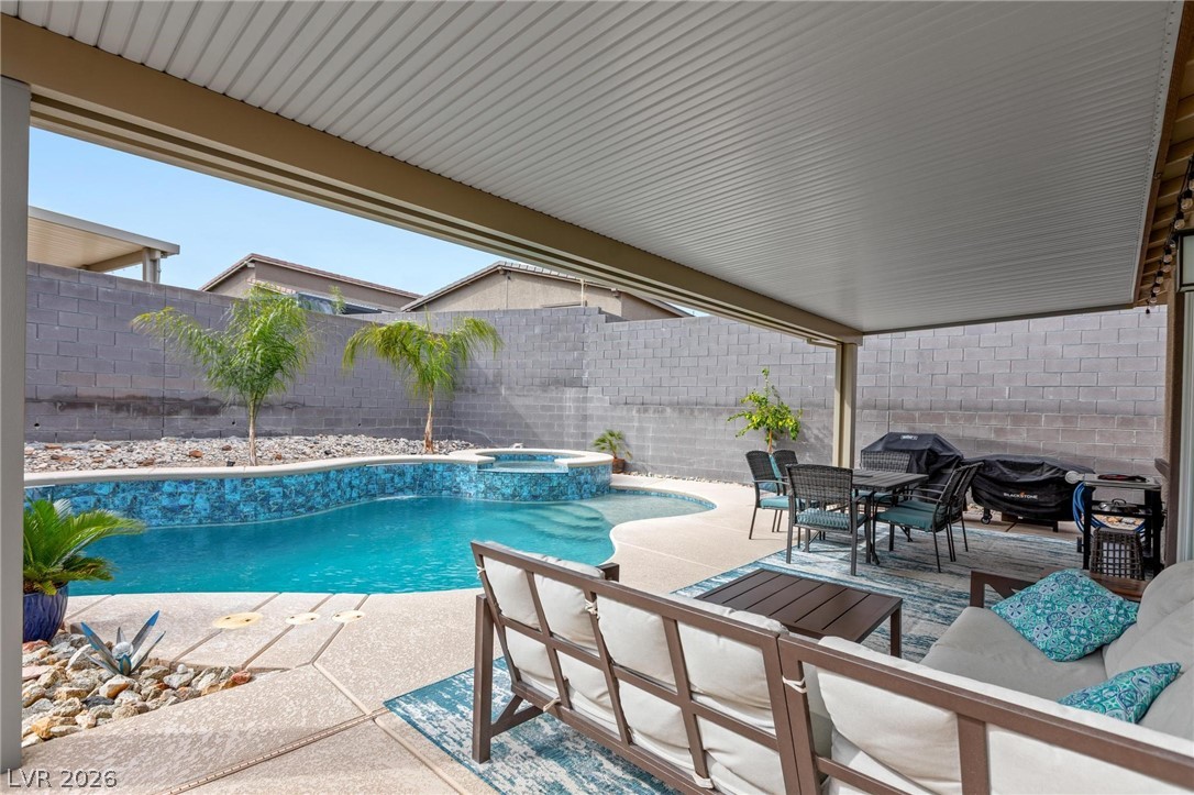 9715 Pacific Pine Street Las Vegas NV 89143