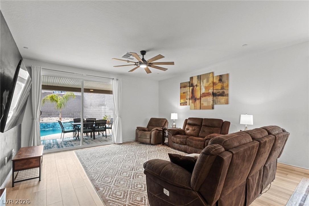 9715 Pacific Pine Street Las Vegas NV 89143