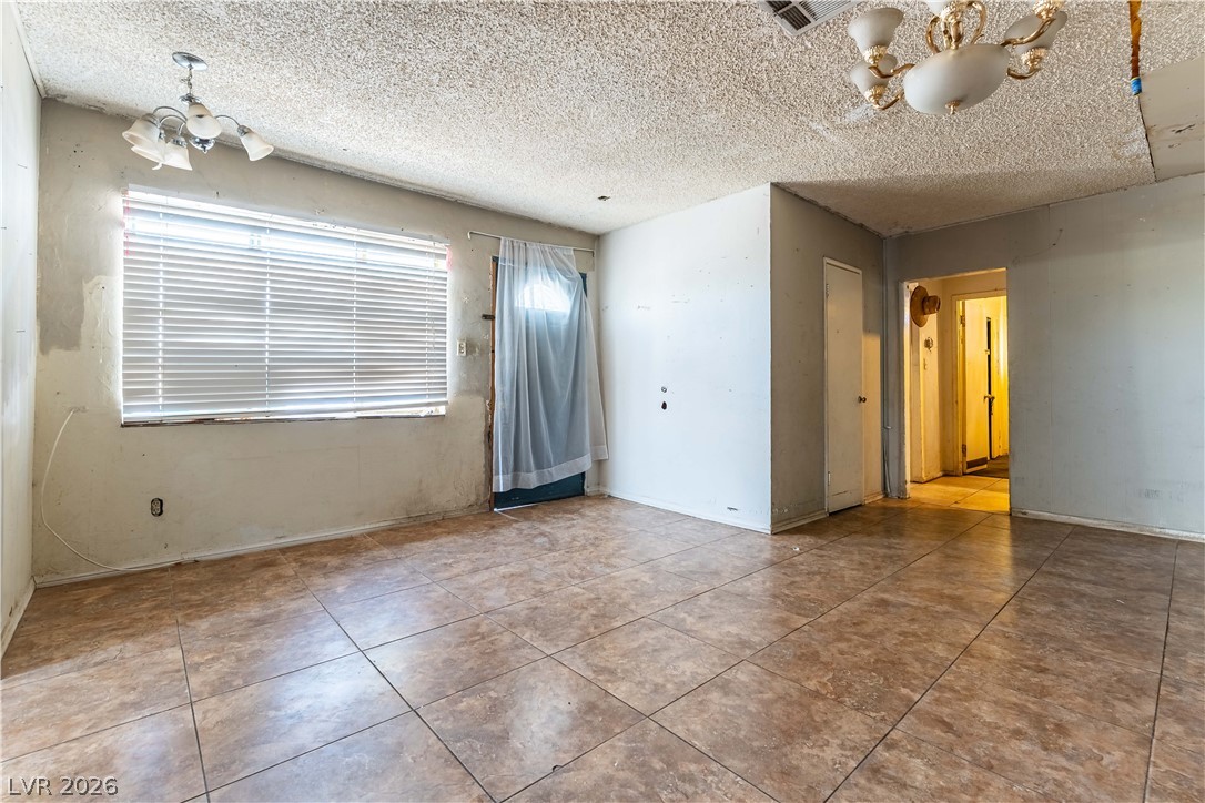2419 North Gateway Road Las Vegas NV 89115
