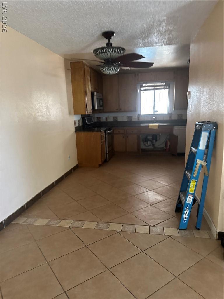 185 Pecos Way 6 Las Vegas NV 89121