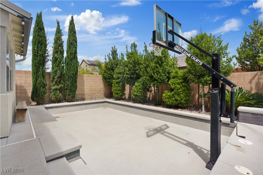 9710 Hiking Avenue Las Vegas NV 89166