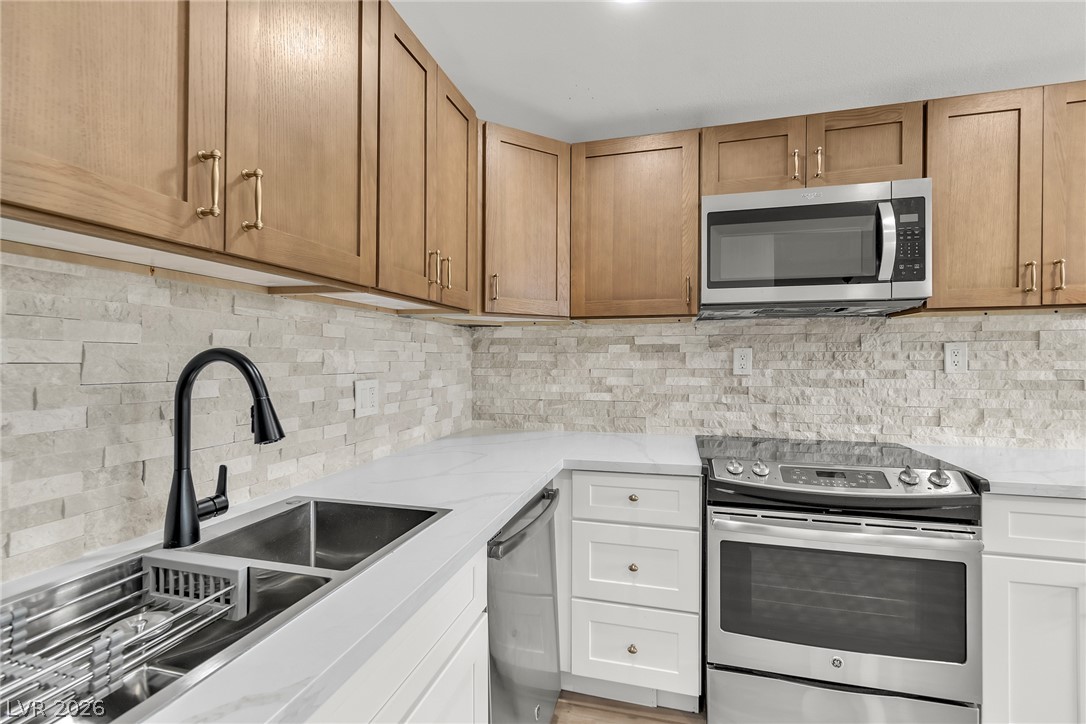 1604 Basswood Avenue North Las Vegas NV 89030