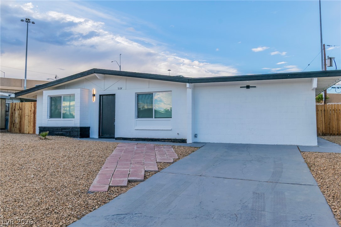 1604 Basswood Avenue North Las Vegas NV 89030