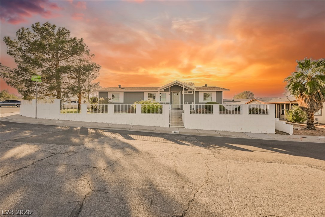 529 Amethyst Avenue Henderson NV 89015