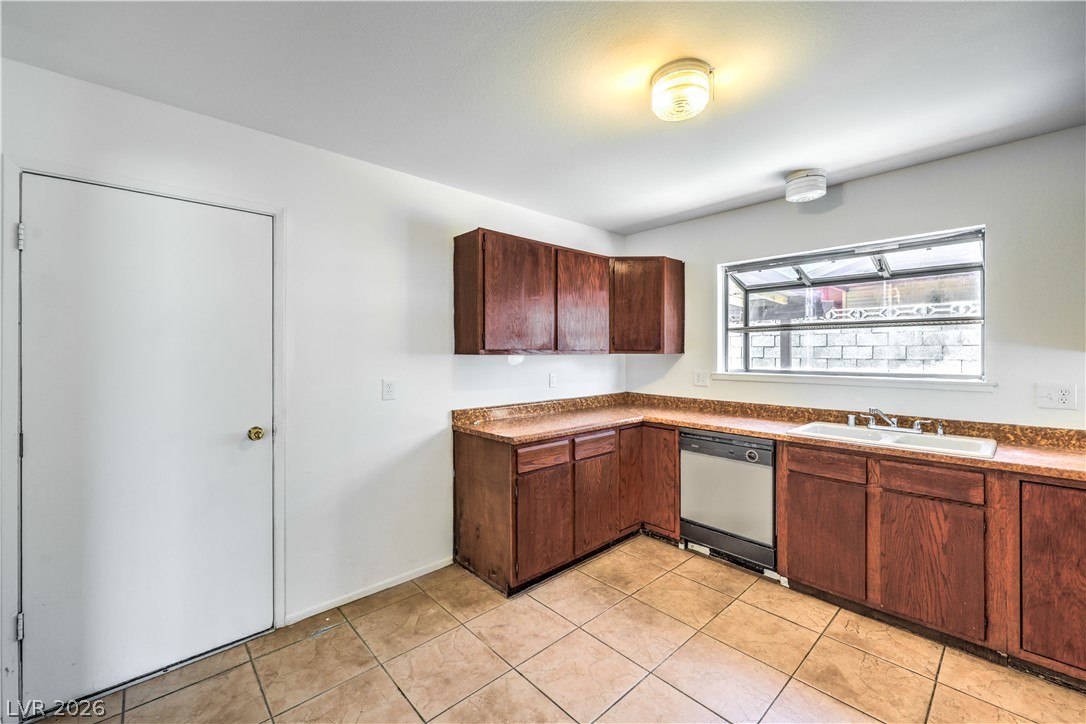 4462 Newton Drive Las Vegas NV 89121