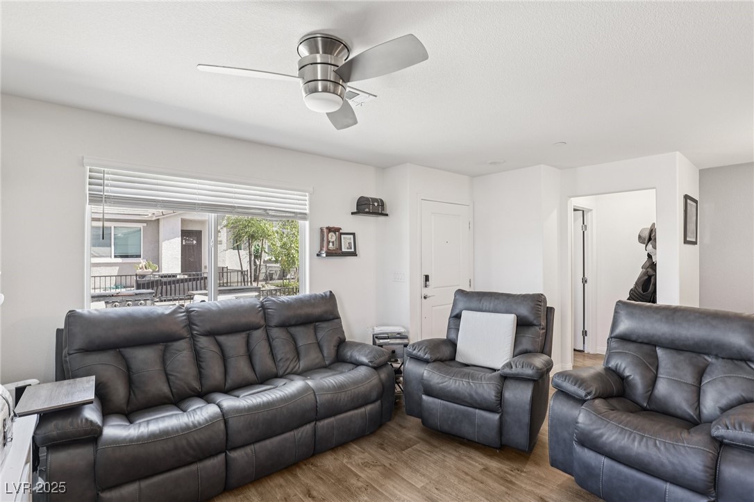 2594 Canary Yellow Court North Las Vegas NV 89086