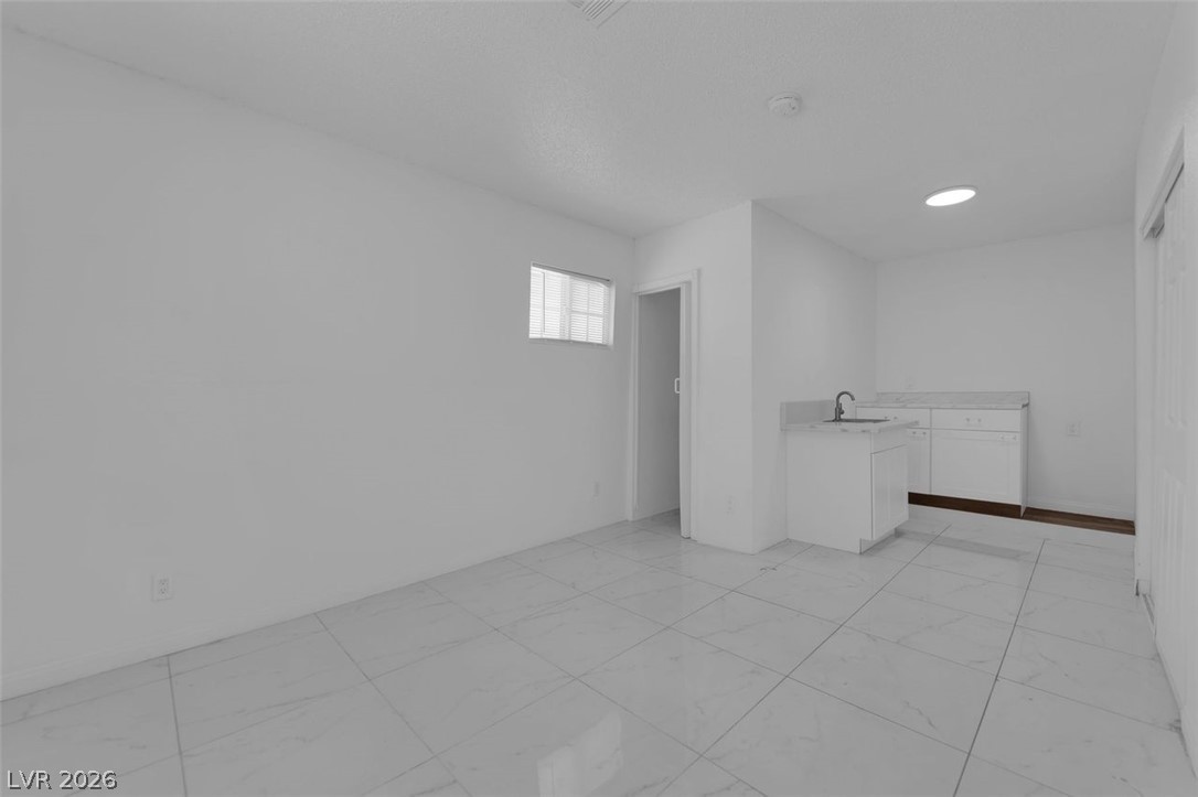 5856 Thurgood Avenue Las Vegas NV 89122