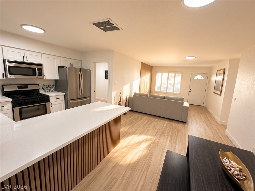 864 Parkhurst Street Las Vegas NV 89110