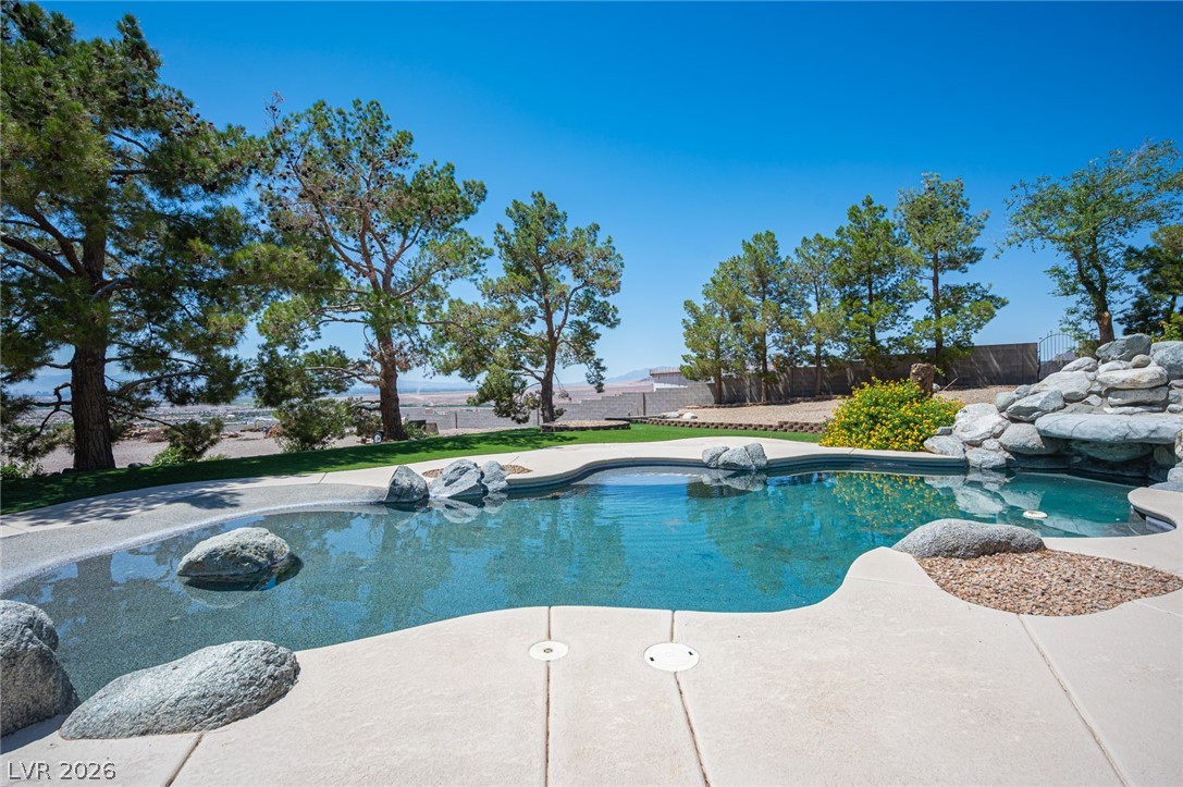 1106 East Athens Avenue Henderson NV 89015