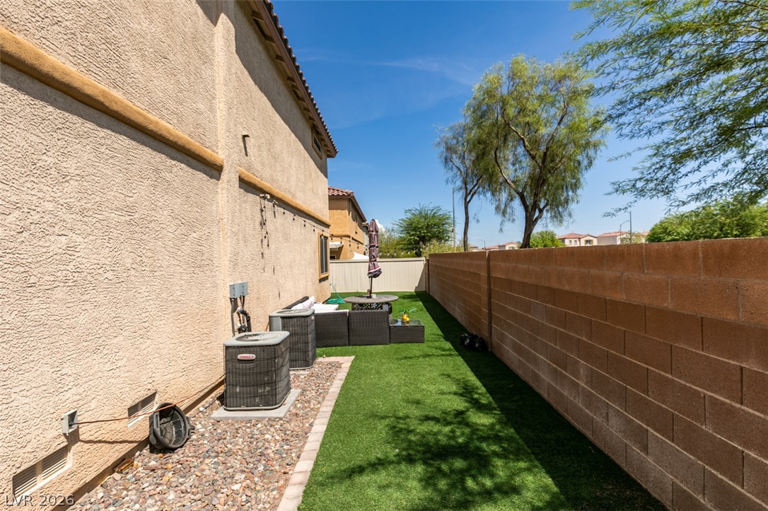 10442 Lady Angela Street Las Vegas NV 89183