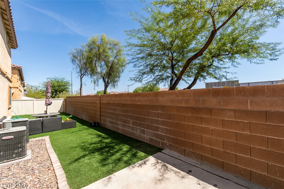 10442 Lady Angela Street Las Vegas NV 89183