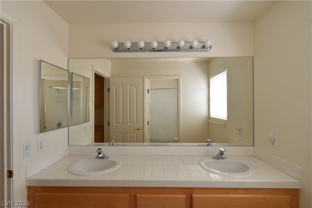 9243 Snow Flower Avenue Las Vegas NV 89147