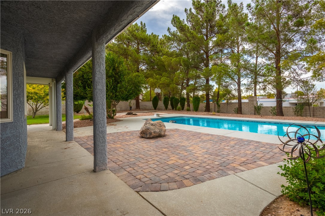 18 Hummingbird Circle Henderson NV 89014