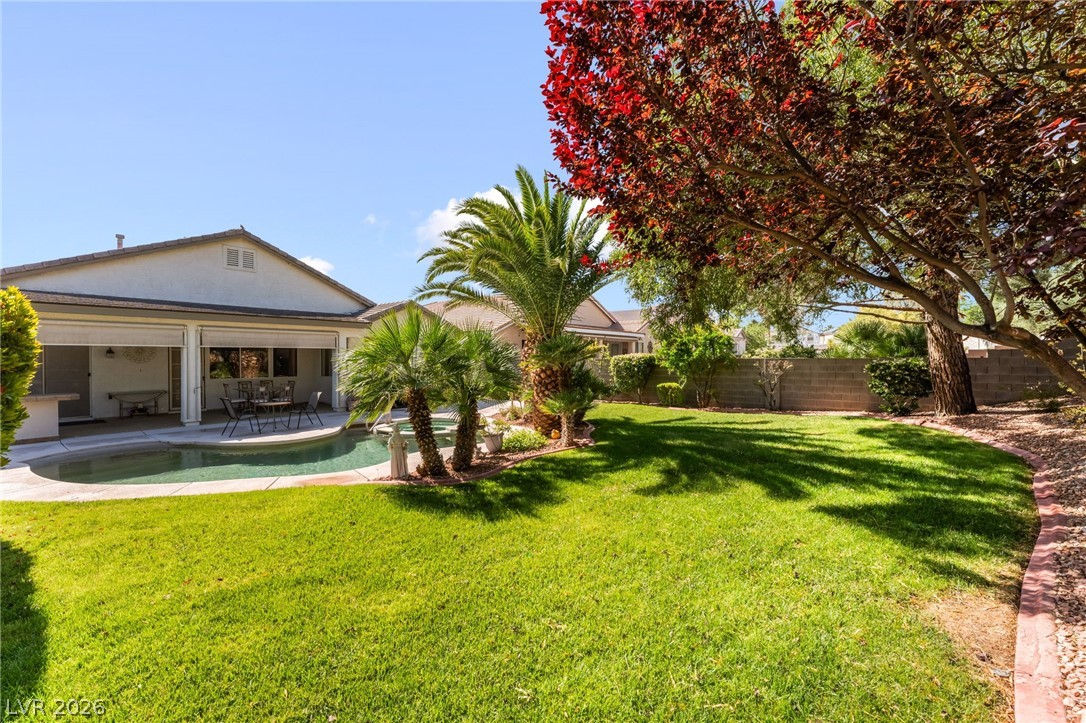 8405 Bonnie Blue Street Las Vegas NV 89143