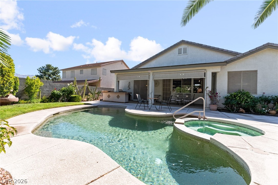 8405 Bonnie Blue Street Las Vegas NV 89143