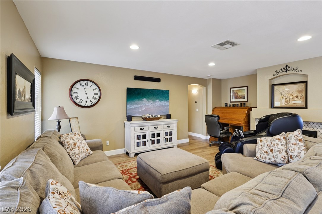 9421 Cedar Heights Avenue Las Vegas NV 89134