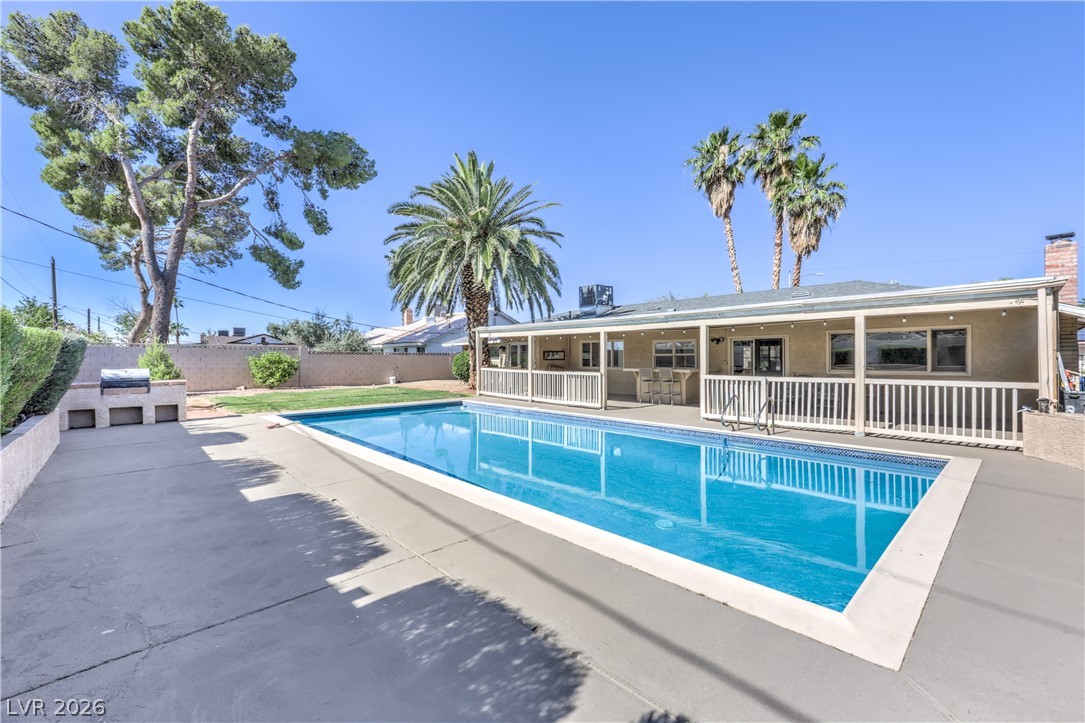 1916 Stonehaven Drive Las Vegas NV 89108
