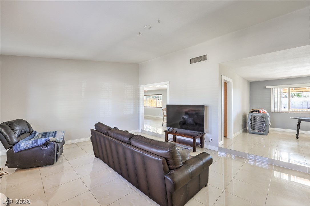 1916 Stonehaven Drive Las Vegas NV 89108