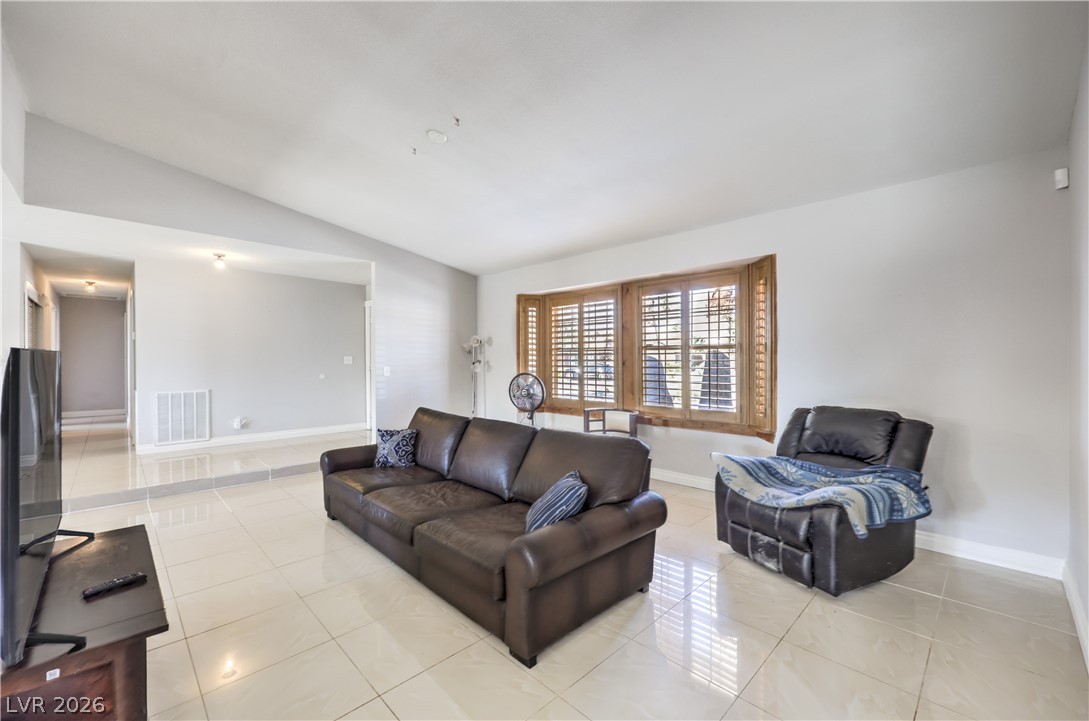 1916 Stonehaven Drive Las Vegas NV 89108