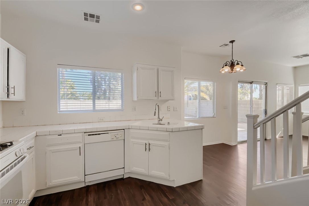 3168 Castle Canyon Avenue Henderson NV 89052