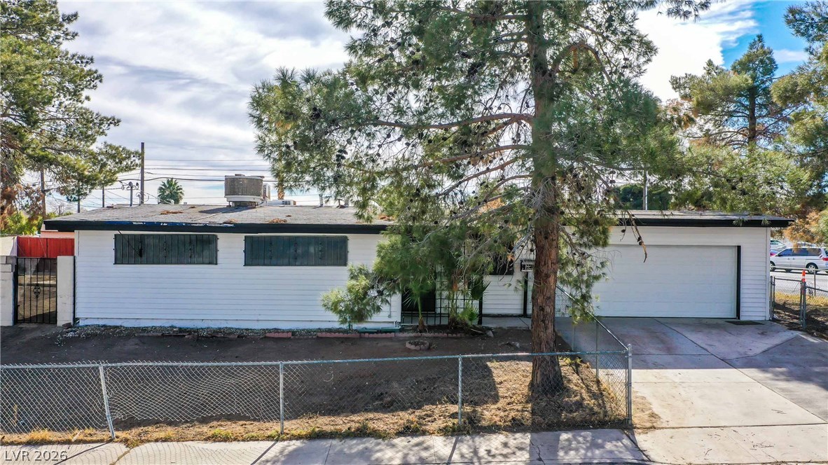 612 Bruce Street Las Vegas NV 89101
