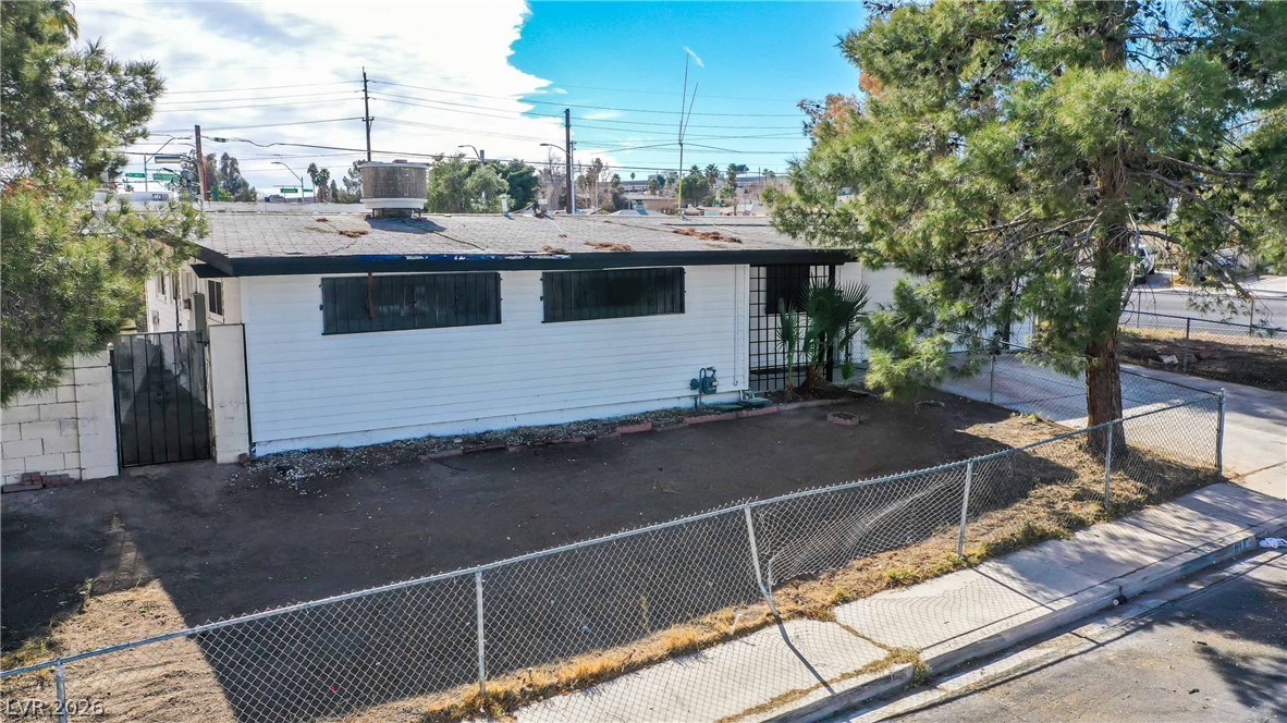 612 Bruce Street Las Vegas NV 89101