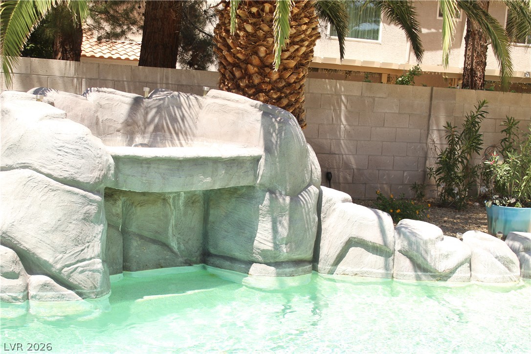 824 East Red Hollow Drive North Las Vegas NV 89031
