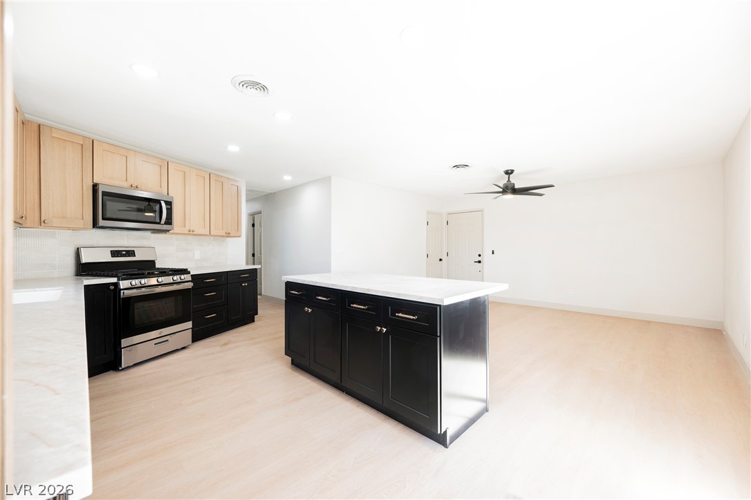 5117 New Bedford Drive Las Vegas NV 89122