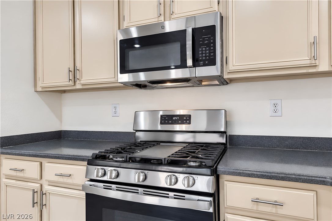616 Port Talbot Avenue Las Vegas NV 89178