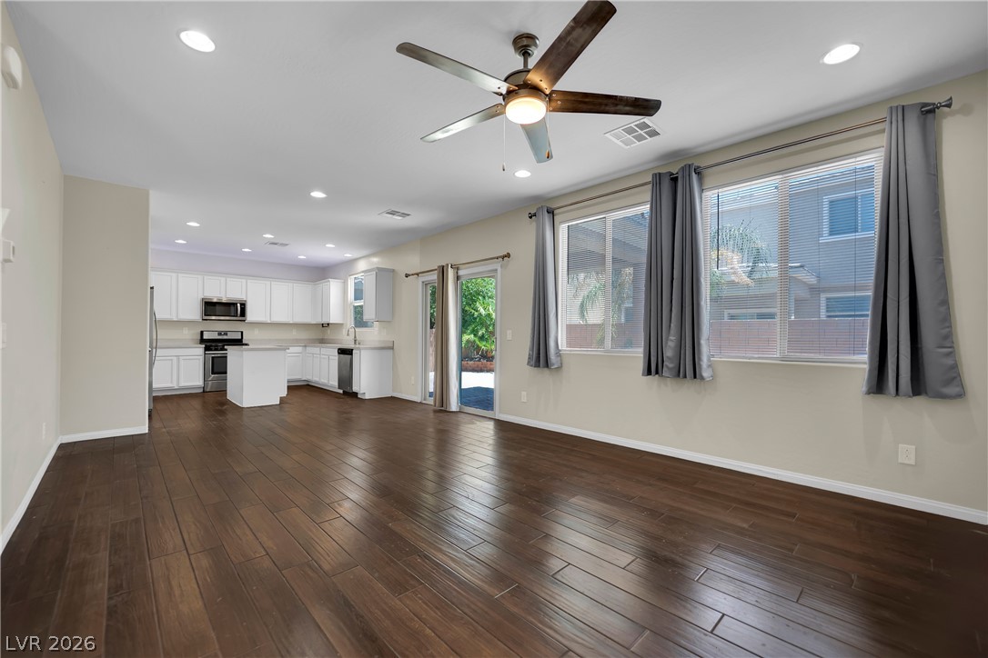 6648 Autumn Breeze Street Las Vegas NV 89148