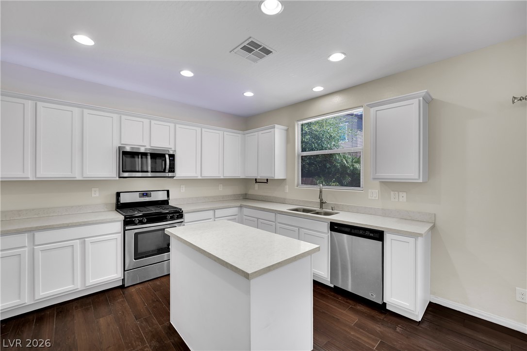 6648 Autumn Breeze Street Las Vegas NV 89148