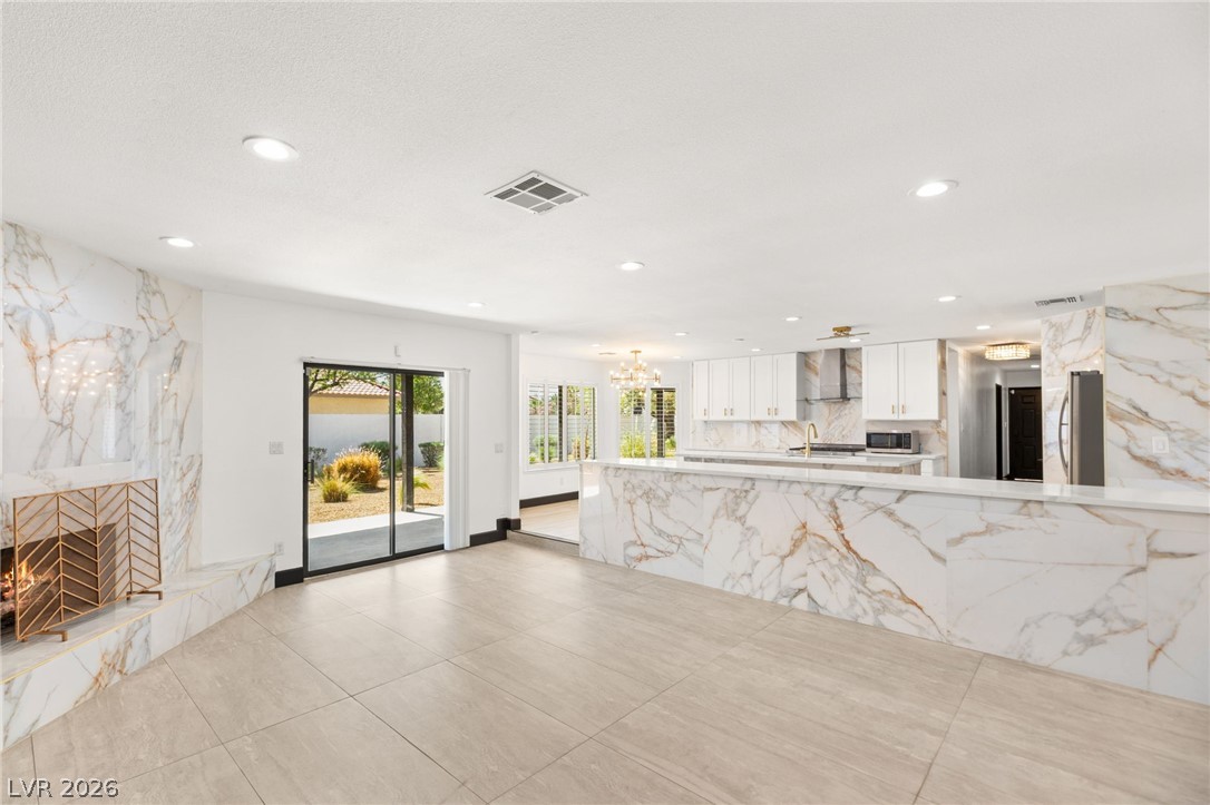 2840 Duneville Street Las Vegas NV 89146